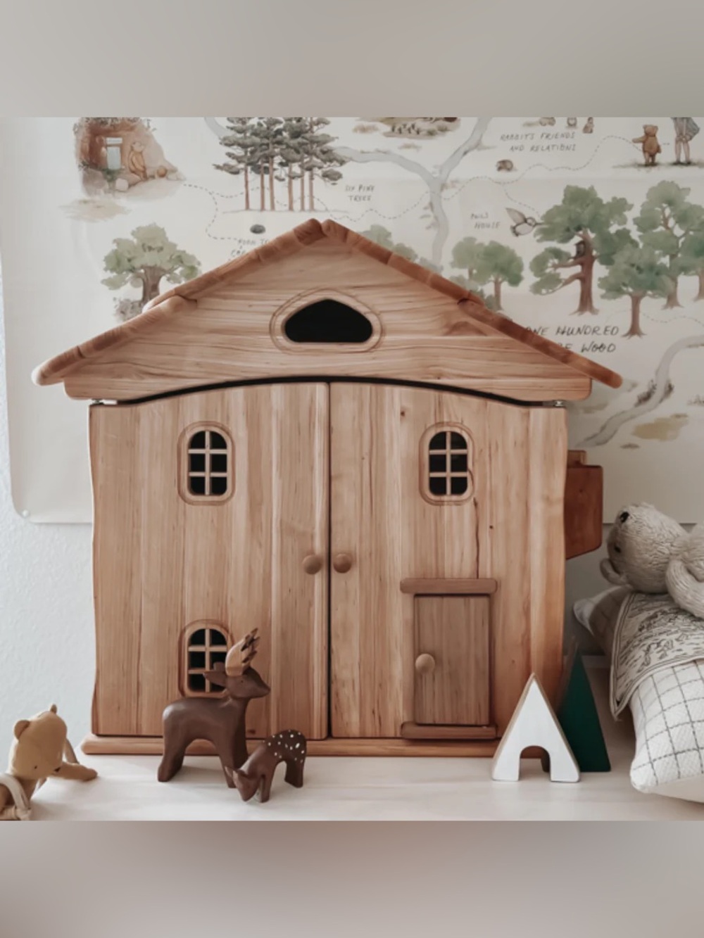 Drewart Dollhouse, Large Natural Roof and Doors - Picture 3 of 15
